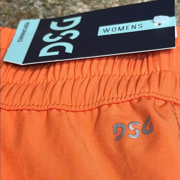DSG Dick's Sporting Goods Women XL STRIDE Running Shorts 3" Mid Rise Orange NWT - Picture 5 of 11